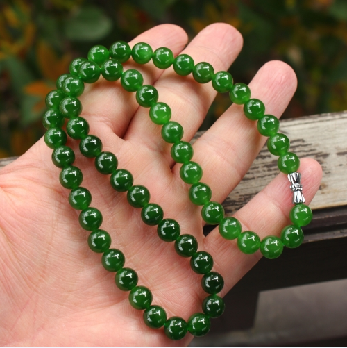 天然新疆和田玉碧玉项链