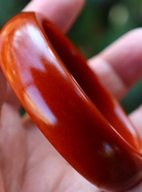 天然新疆和田玉红沁手镯