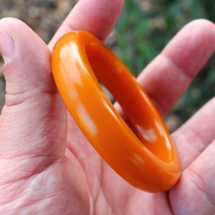 新疆和田玉黄沁黄玉手镯玉镯子送证书