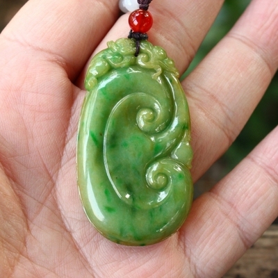 阳绿天然翡翠A货如意挂件吊坠