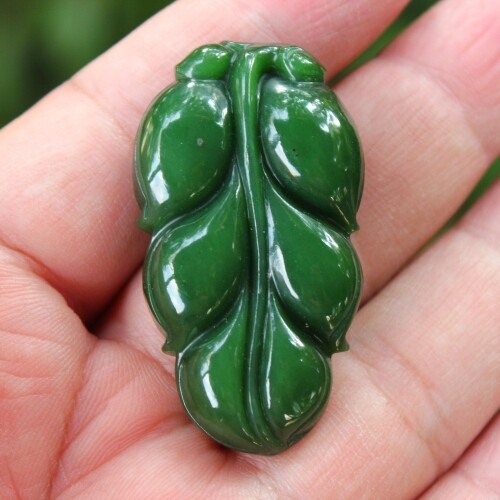 天然新疆和田玉碧玉老料菠菜绿叶子挂件树叶吊坠送证书