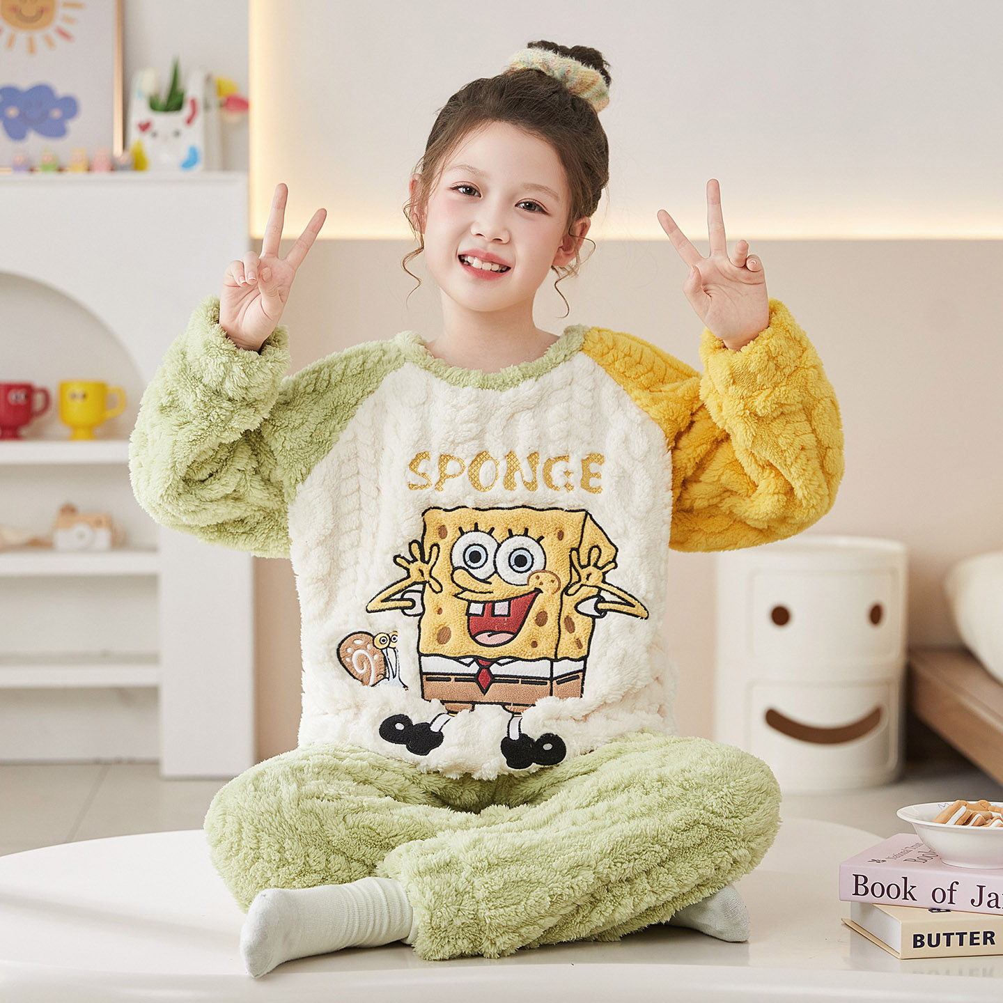 海绵宝宝女童睡衣秋冬珊瑚绒加厚