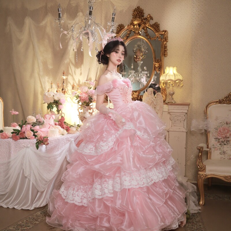 粉色公主风法式油画蛋糕婚纱