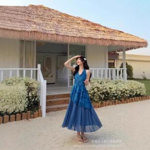 小众款 超仙蓝色独特海边度假新款连衣裙咖色紫色V领气质旅拍美美