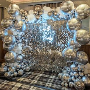 风动板亮片背景墙方形闪动镜面幕墙户外婚礼气球派对活动布置装饰