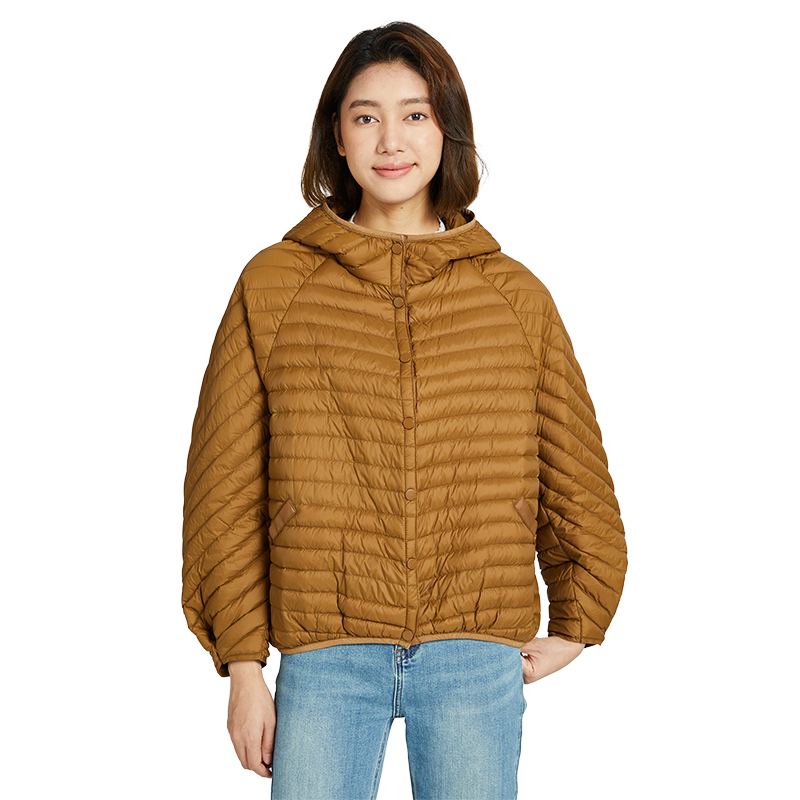 羽绒服冬季女2023新款时尚短款设计师款连帽轻薄高级感小个子外套