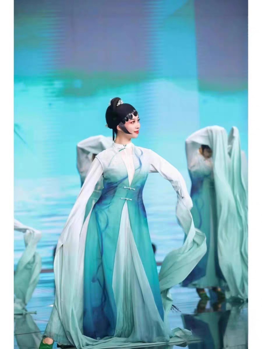 戏曲服装女中国风水袖舞蹈演出服一江清水古典舞汉服花旦京剧越剧