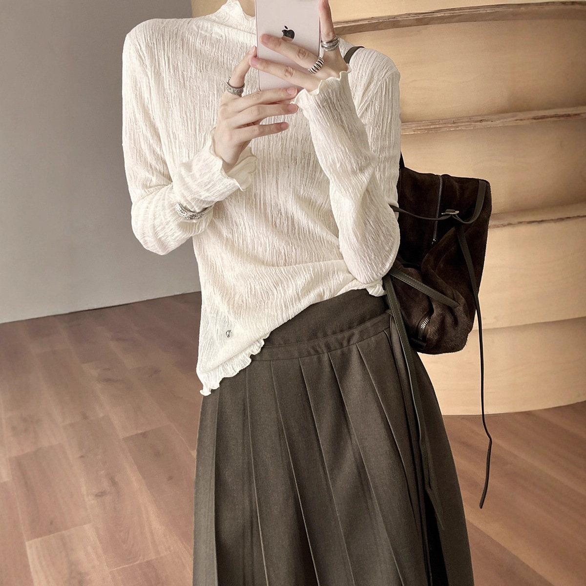 初打十三行秋冬韩系木耳边羊毛高领打底衫百搭叠穿小衫女CSA838