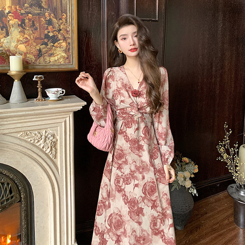 赤茶玫瑰法式温柔风气质连衣裙