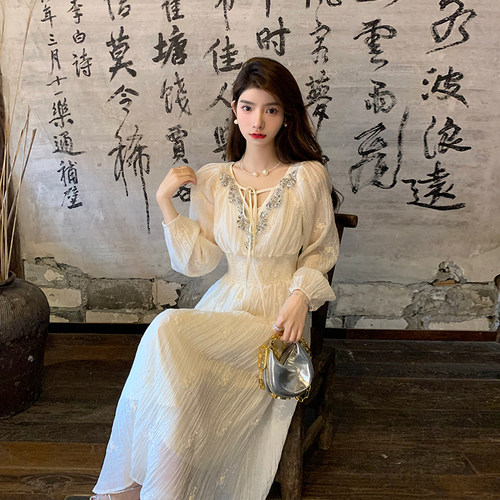 法式重工镶钻轻奢温柔风连衣裙