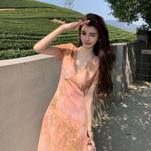 法式温柔风V领碎花连衣裙女夏