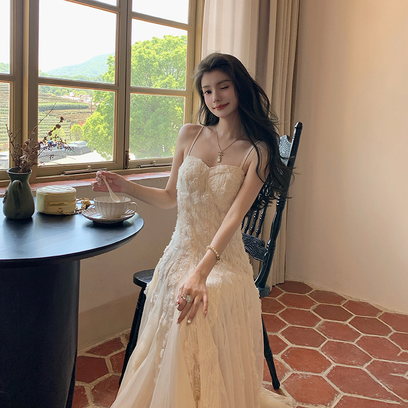 法式度假风吊带连衣裙女