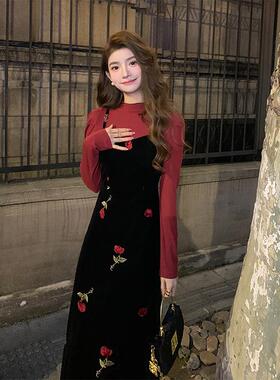 AM NANA 丝绒吊带新年战袍法式玫瑰刺绣女复古气质包臀高级感裙子