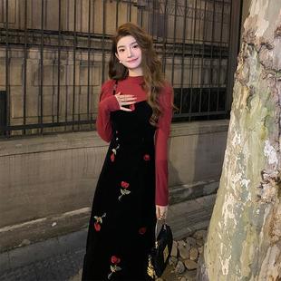 玫瑰刺绣女复古气质包臀高级感裙子 丝绒吊带新年战袍法式 NANA