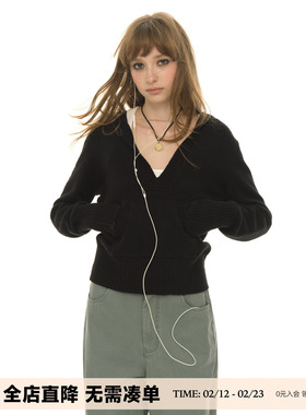 UNRETRO 羊毛混纺/复古大V领黑色毛衣女秋冬短款修身慵懒针织上衣