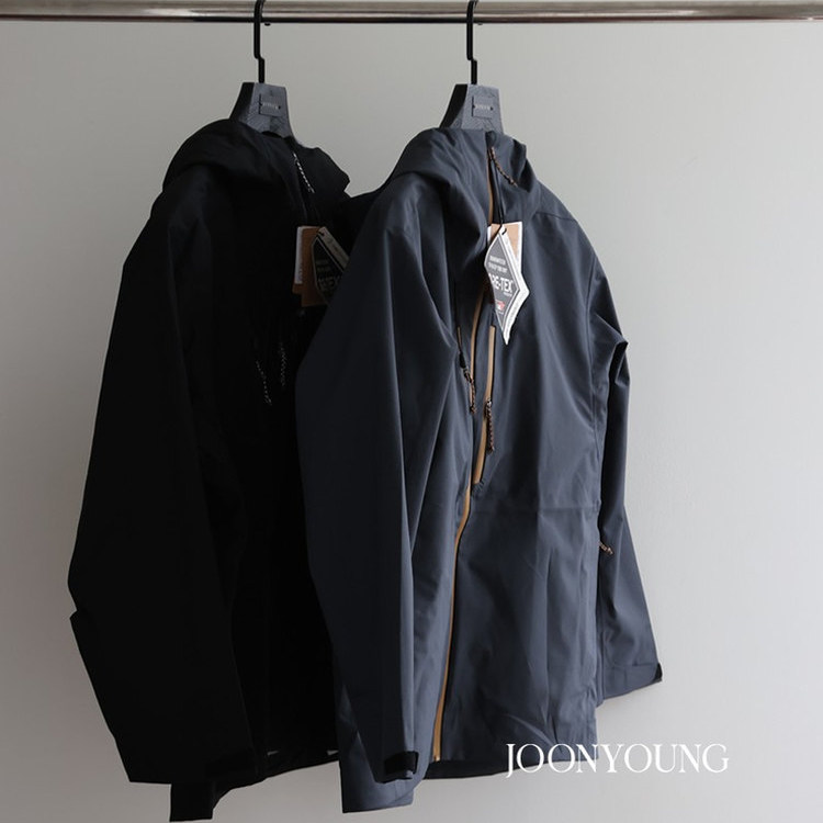 JOONYOUNG 无惧风雨 一盘硬货 抗风耐穿 透气指数16000 冲锋衣