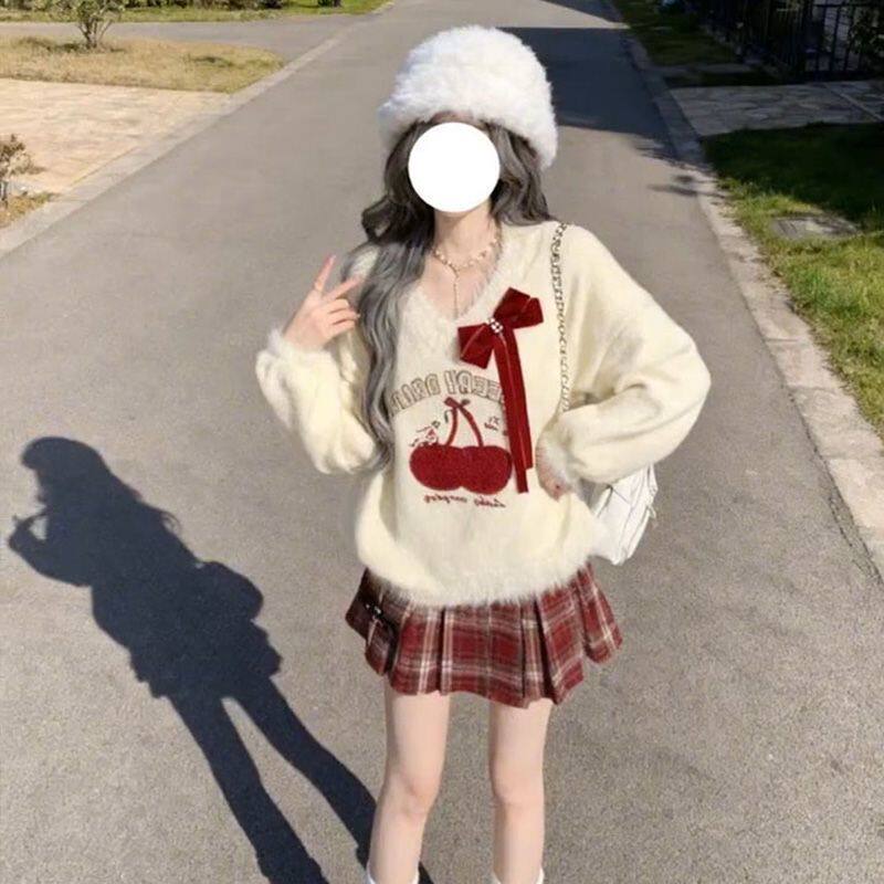 冬季学院风樱桃V领格纹短裙套装