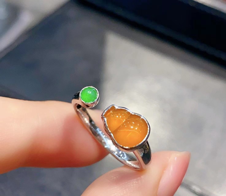 福瑞祥  缅甸天然翡翠A货翡翠开口戒指黄翡葫芦 圈号15号   特价