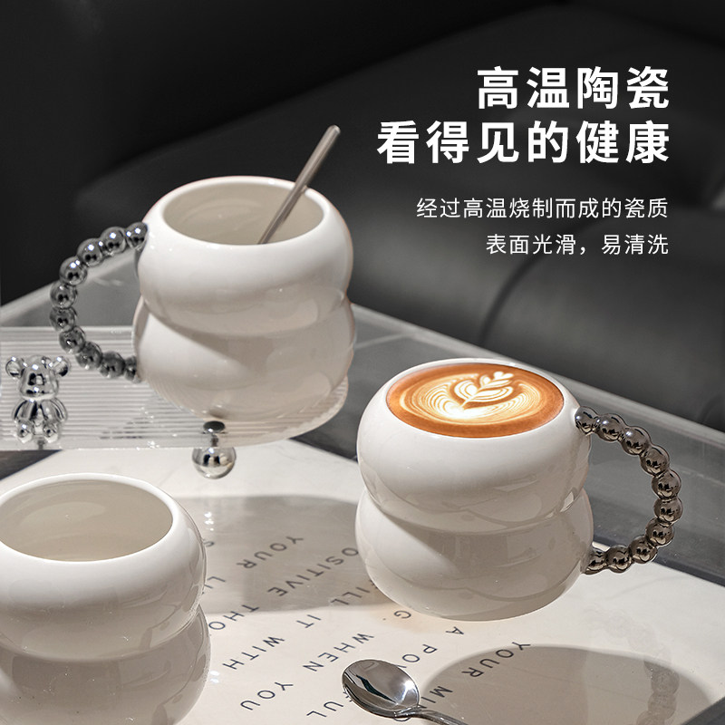 轻奢电镀陶瓷马克杯带勺子高颜值釉下彩珠点牛奶杯咖啡杯茶杯创意