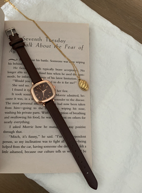 复古手表女款ins小众设计学生简约气质轻奢皮带方形小表盘女士表