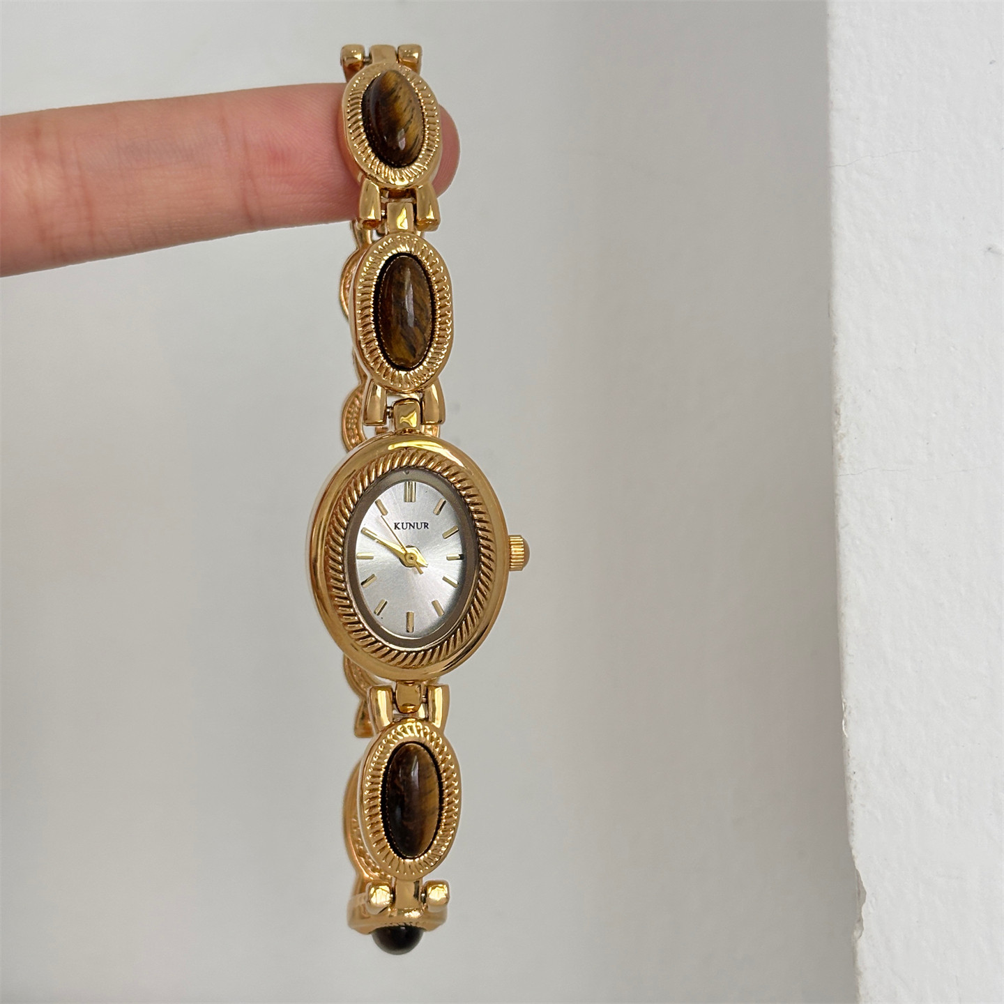 kunur国风椭圆形玉石串珠手表女高颜值小众设计复古百搭精致腕表