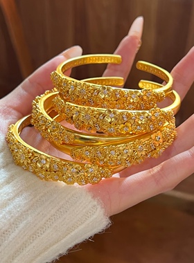 繁花似锦手镯手镯爆闪实心花朵手环女款时尚首饰铜镀金饰品假三金