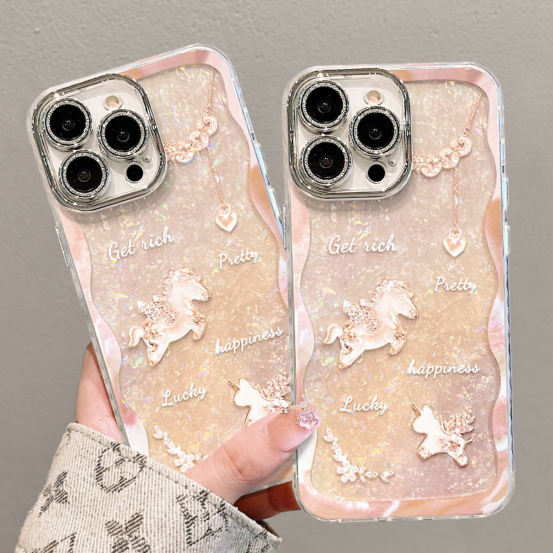 适用于iphone16pro手机壳新款水晶小马苹果17promax亚克力贝壳纹磨砂全包镜头银色15plus外壳防摔14/13手链