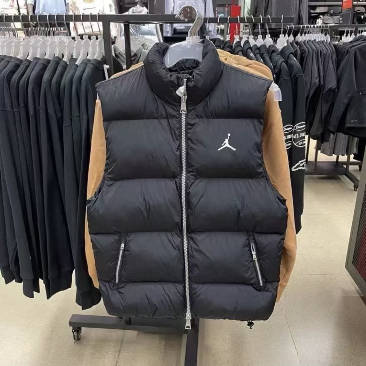 耐克Nike Air Jordan秋冬男女防水立领保暖棉马甲背心 FB7308-010