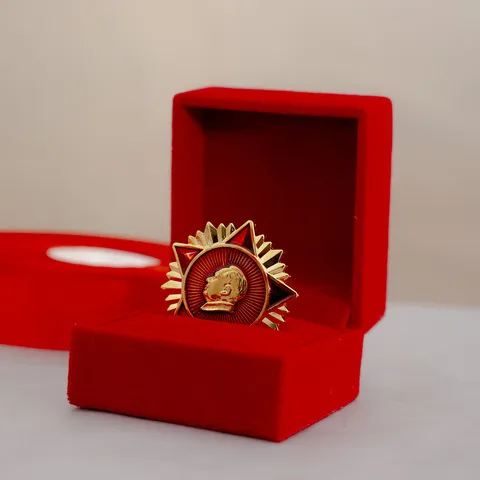 人物头像徽章胸章像章毛泽东收藏合金黄色扣式镀金伟人毛主席