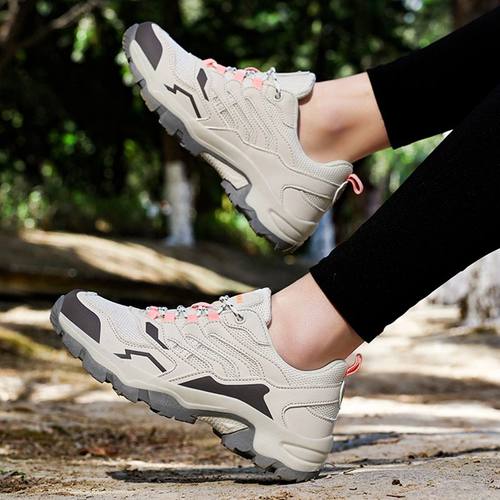 秋天初中学生运动鞋透气网面跑步鞋男款旅游远动休闲波鞋白色球鞋