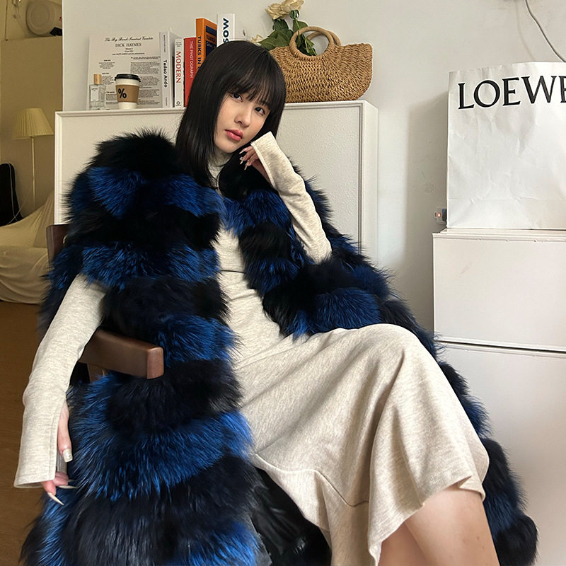 狐狸毛皮草女披肩长款2024新款冬季高级感毛毛斗篷外套宽松年轻款