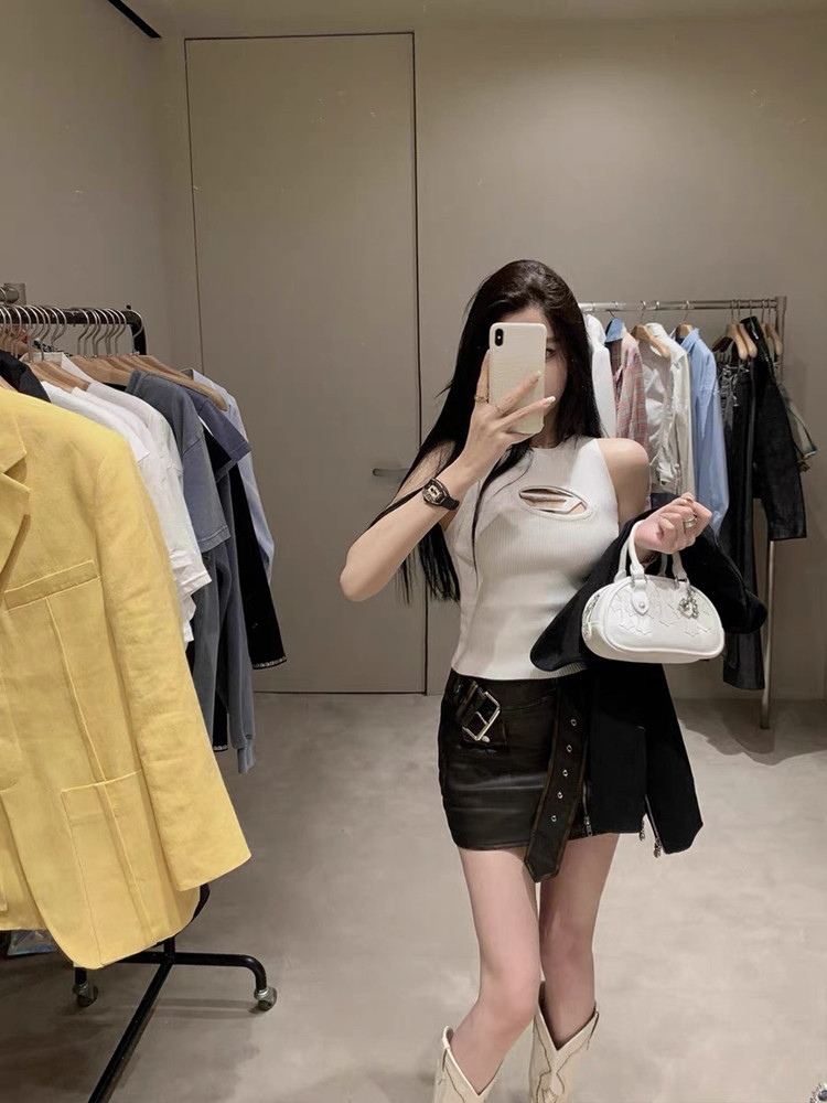 thumbnail for American hot and spicy metal label cut-out knitted racer-top women's summer design sense short slim hot girl top to wear
