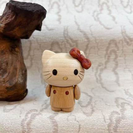 实木卡通凯蒂HelloKitty猫治愈解压磁吸手办工位桌面摆件送礼品