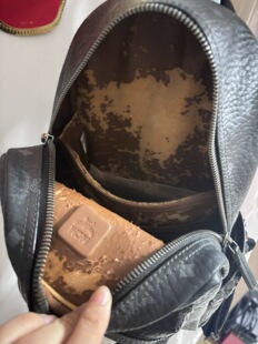 双肩包内衬更换修复包包翻新皮面修复