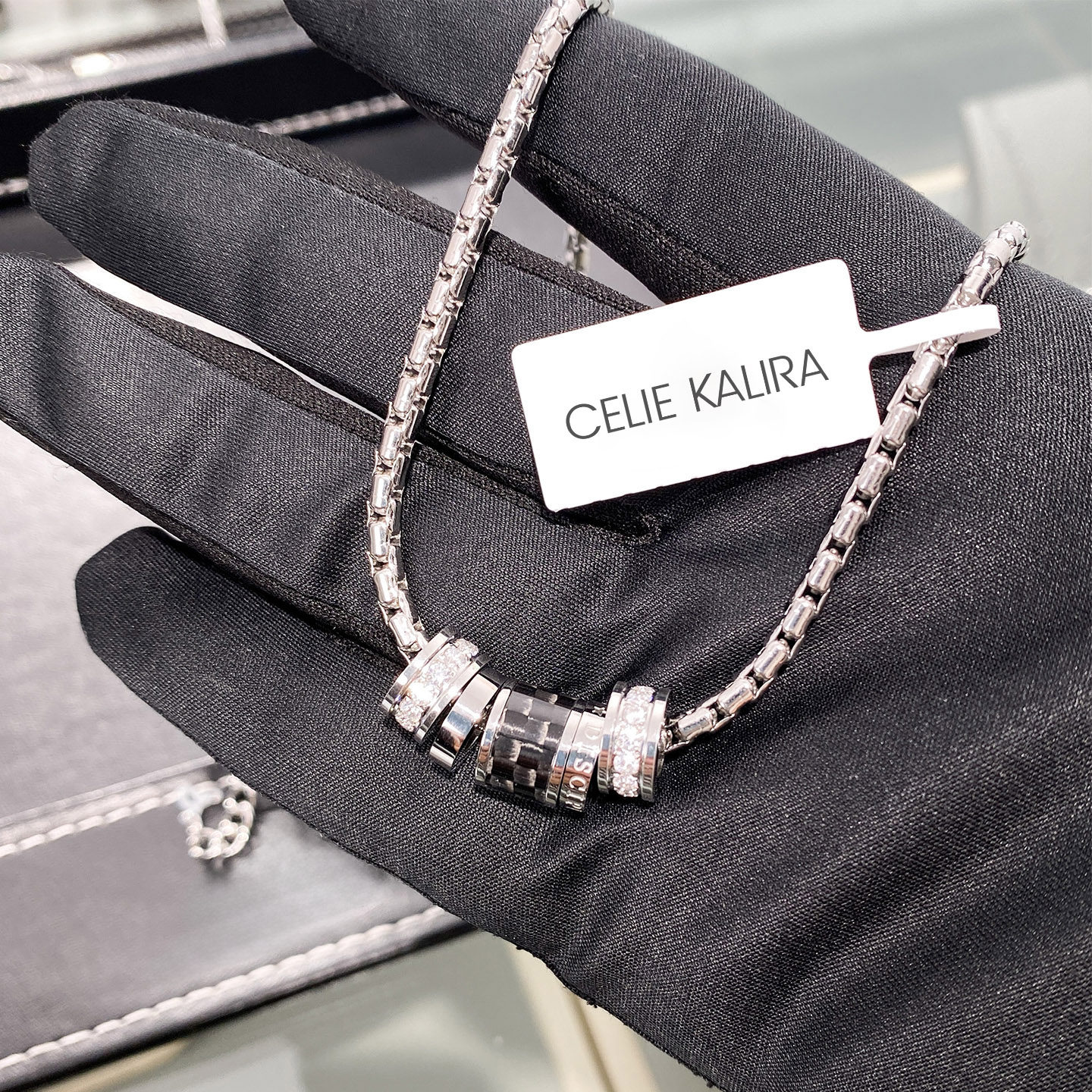 CELIE KALIRA冷淡风镶钻碳纤维英文刻字转运珠男女项链情侣毛衣链