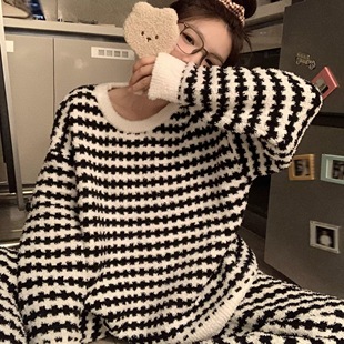 加厚保暖长袖家居服新款条纹双面绒睡衣女士秋冬季冬款套装