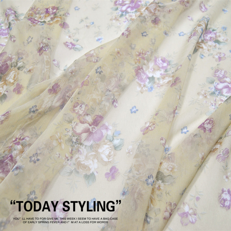 宽幅小碎花顺纡褶皱服装布料面料图片