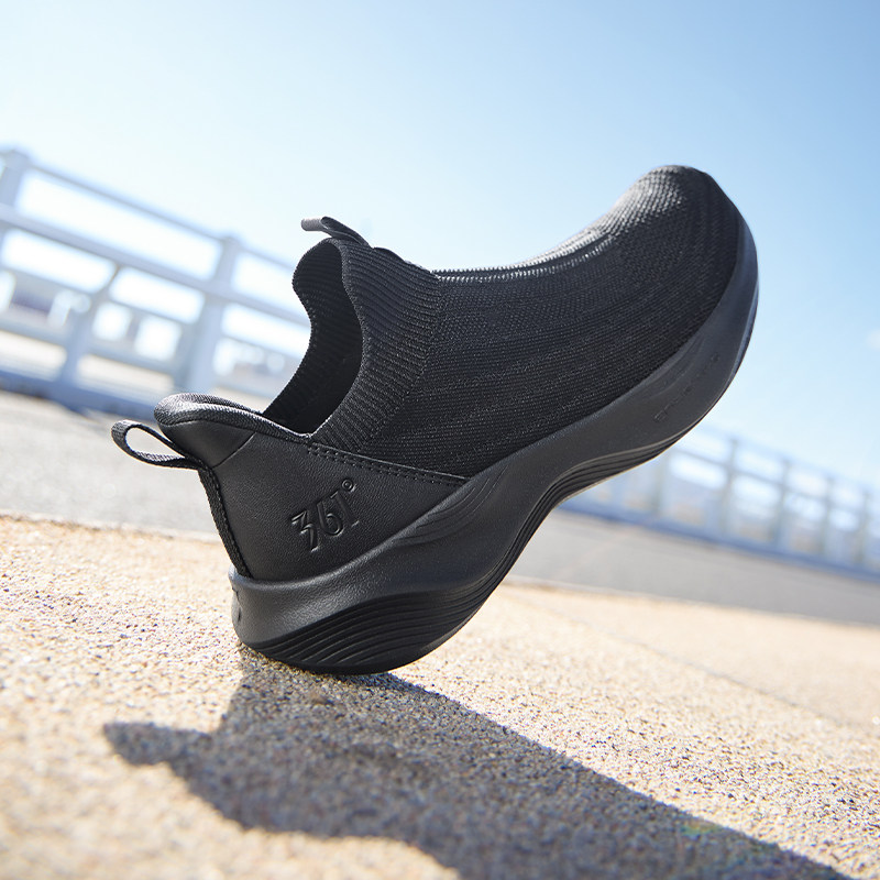 361度懒人一脚蹬男鞋黑色运动鞋春季新款网面透气软底回弹跑鞋男