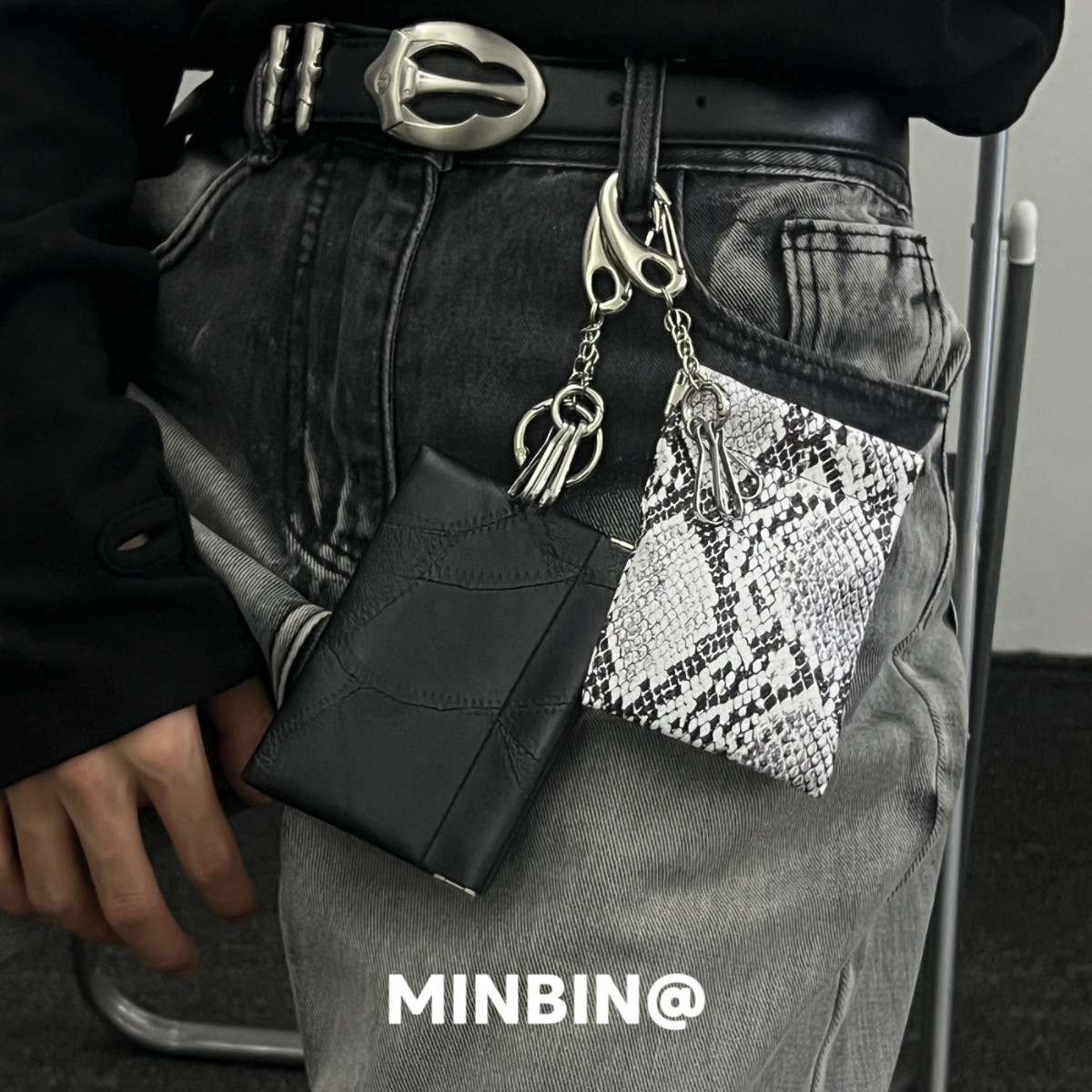 便捷式磁吸蛇纹卡包钥匙扣腰间挂件小众设计裤子包包挂饰腰链配饰,服饰配件/皮带/帽子/围巾,钥匙扣,淘宝优惠券,粉丝福利购,淘宝优惠卷