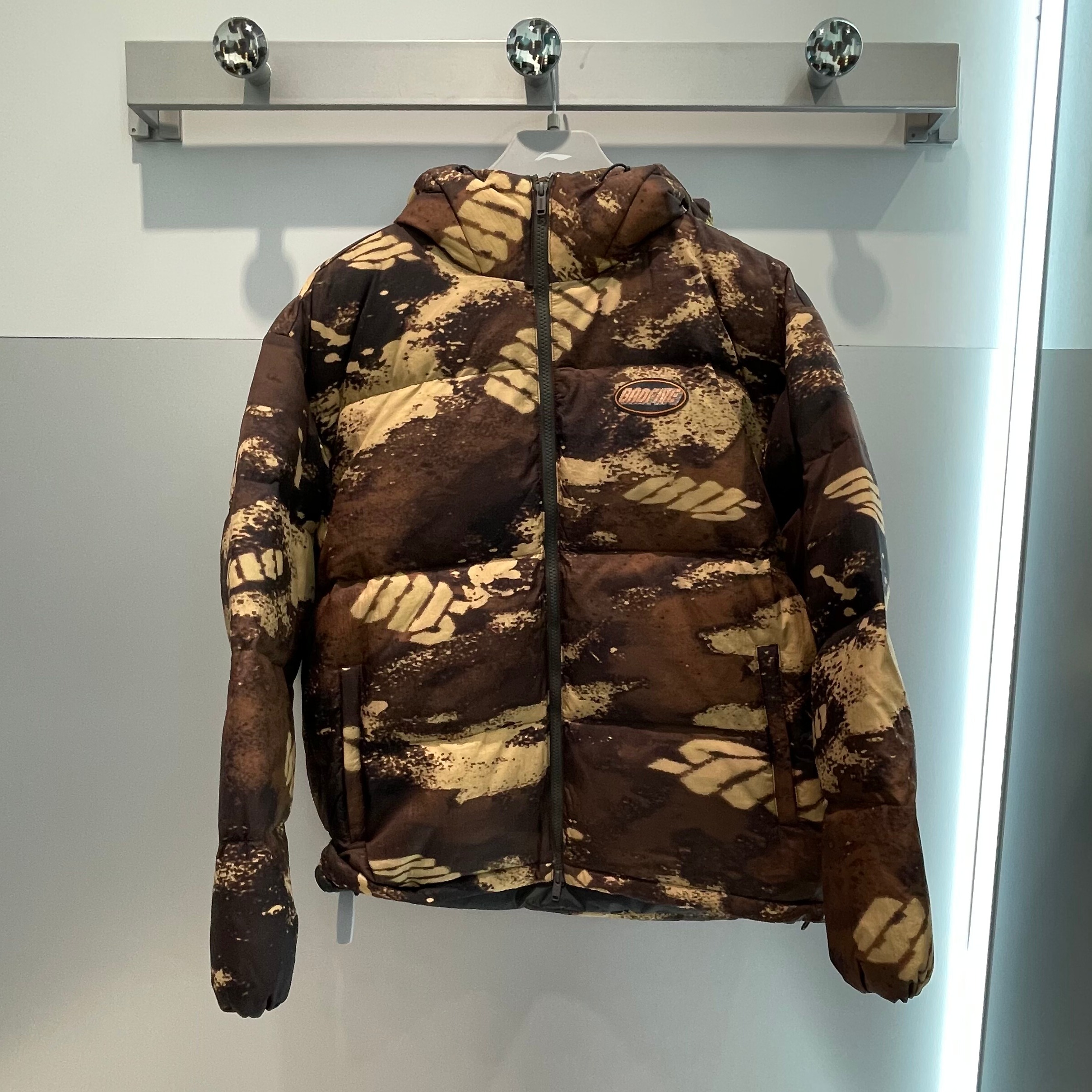 李宁男反伍防泼水鸭绒保暖羽绒服