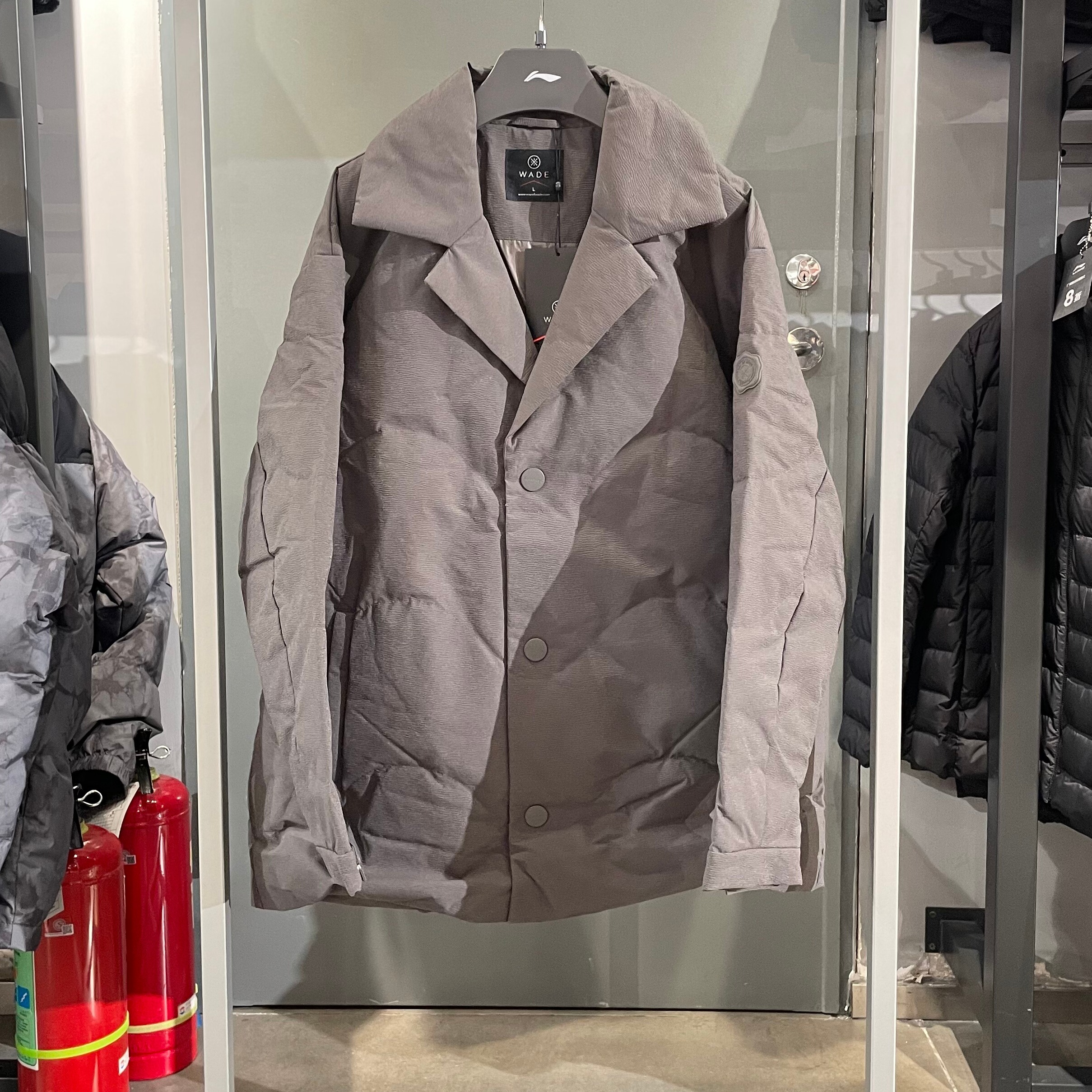 李宁男子韦德时尚保暖鸭绒羽绒服