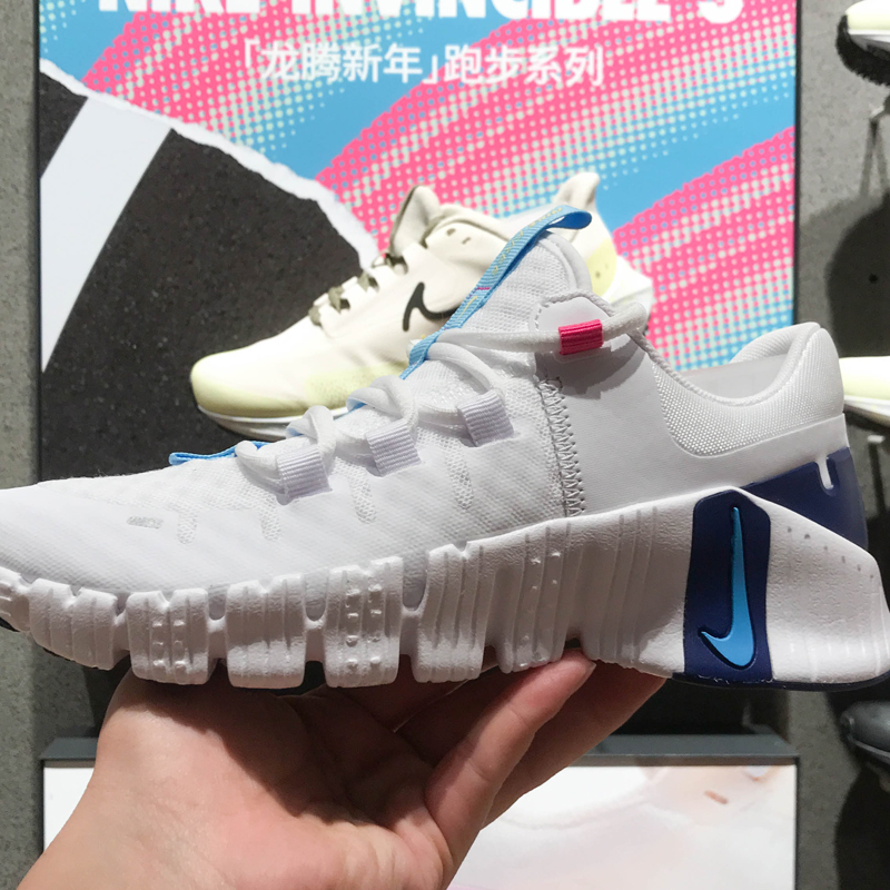 耐克女鞋2024春季新款缓震厚底舒适综合运动透气训练鞋DV3950-103