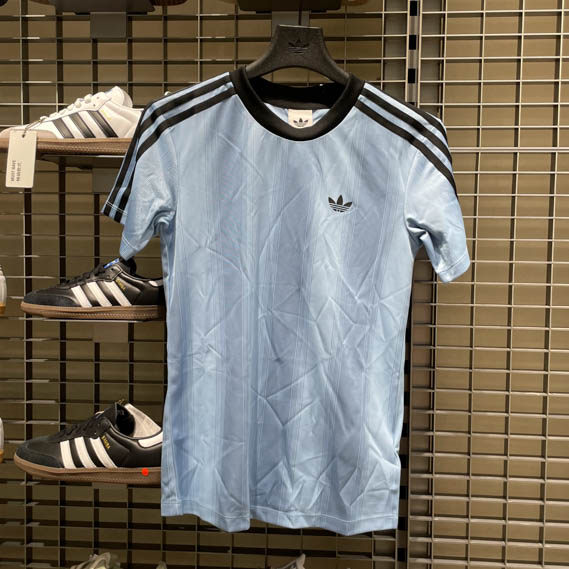 阿迪达斯三叶草女子短袖T恤