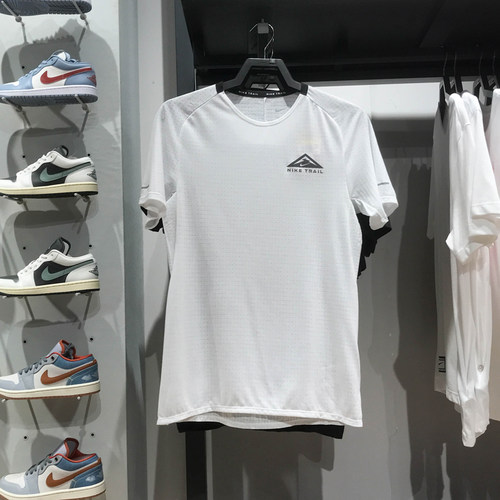 耐克男装2024夏新款速干短袖运动休闲跑步宽松透气T恤 DV9306-121