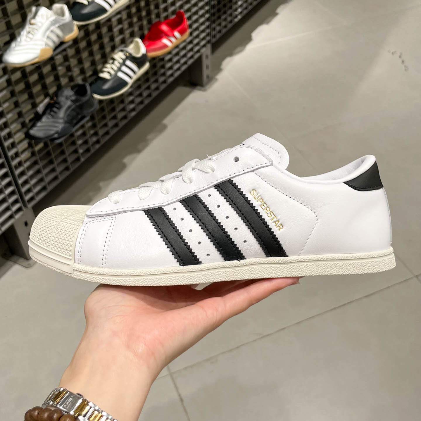 Adidas阿迪达斯三叶草男