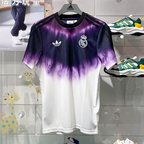阿迪达斯男子2025蛇年新年款皇马扎染足球文化运动短袖球衣JF2590