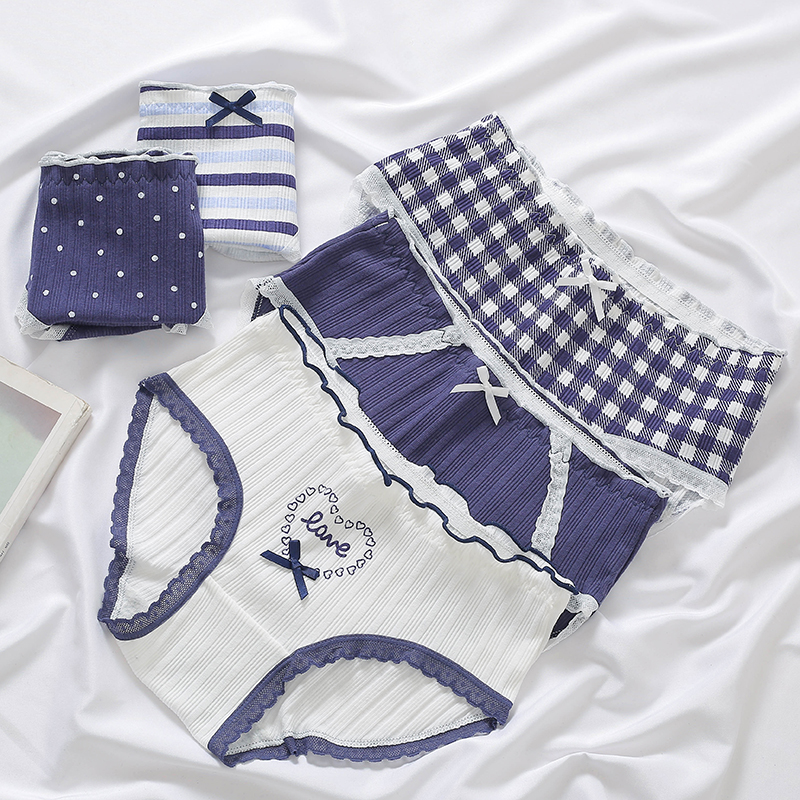 藏蓝色纯棉中腰少女三角裤波点