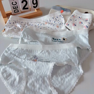 蓝白田园风女士内裤碎花萌兔日系甜美可爱少女中腰纯棉裆三角裤