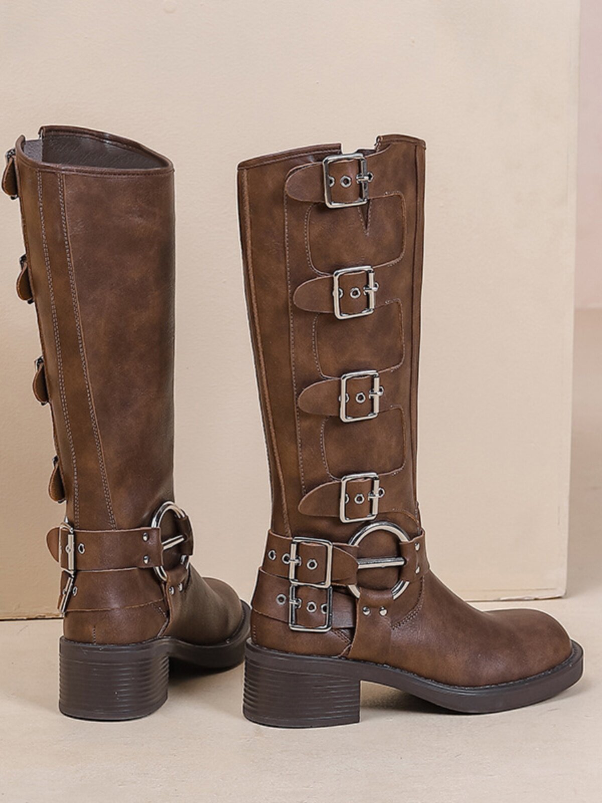 CATWALK 스타일 벨트 버클 두꺼운 힐 와이드 레그 나이트 부츠 여성  가죽 두꺼운 레그 스트레이트 부츠 레트로 웨스턴 부츠 하이