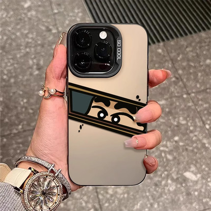 可爱偷瞄蜡笔小新适用苹果16promax手机壳iPhone15创意14新款13网红pro个性情侣12女plus镭射17彩银x防摔硬壳